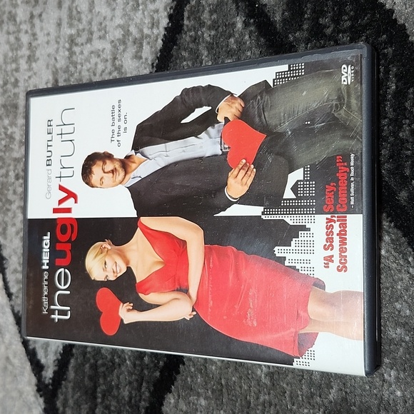 THE UGLY TRUTH DVD KATHERINE HEIGL GARARD BUTLER - Picture 1 of 8